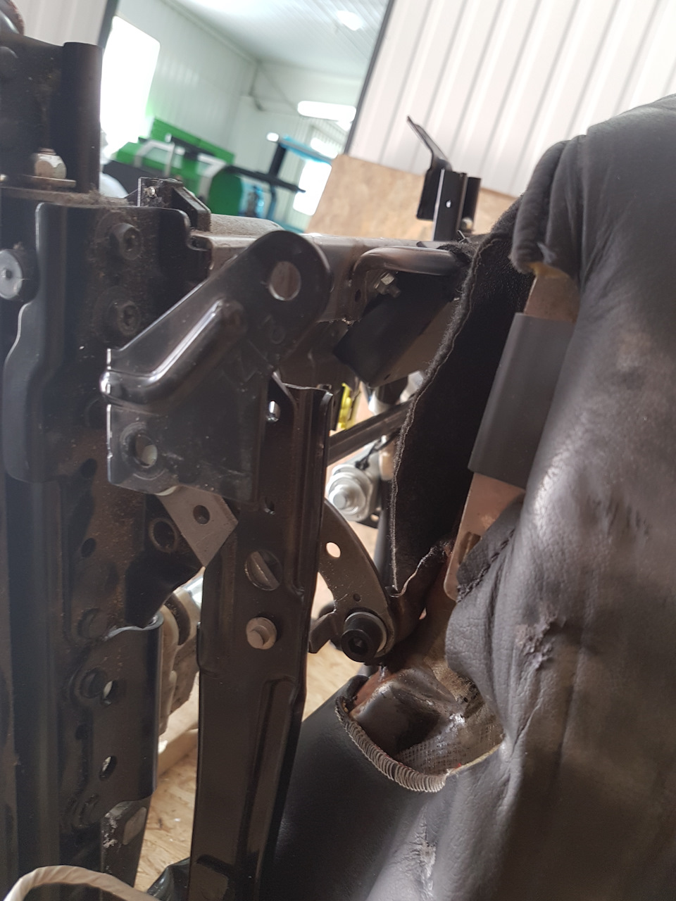 Ремонт электропривода сиденья — Subaru Outback (BP), 3 л, 2007 года ...