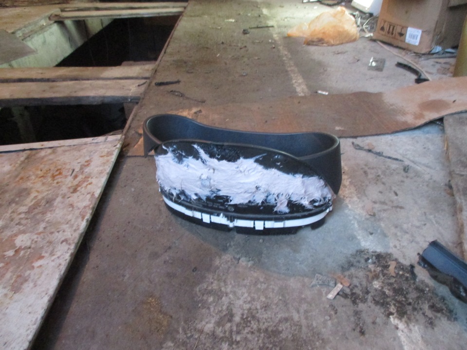 Панель от гранты Ч 2. Щиток приборов и кнопка аварийки. — ИЖ 2715, 1,5 ...