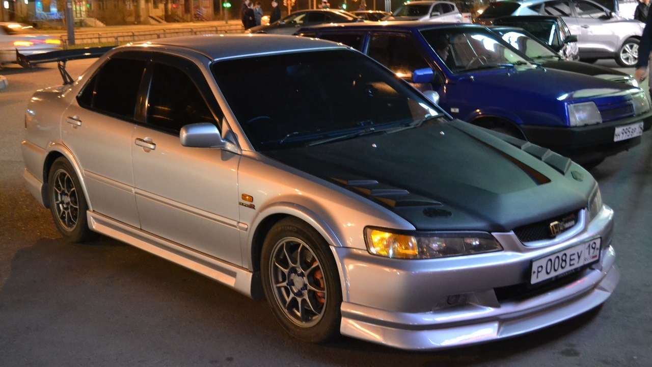 Honda Torneo vs Accord Euro r