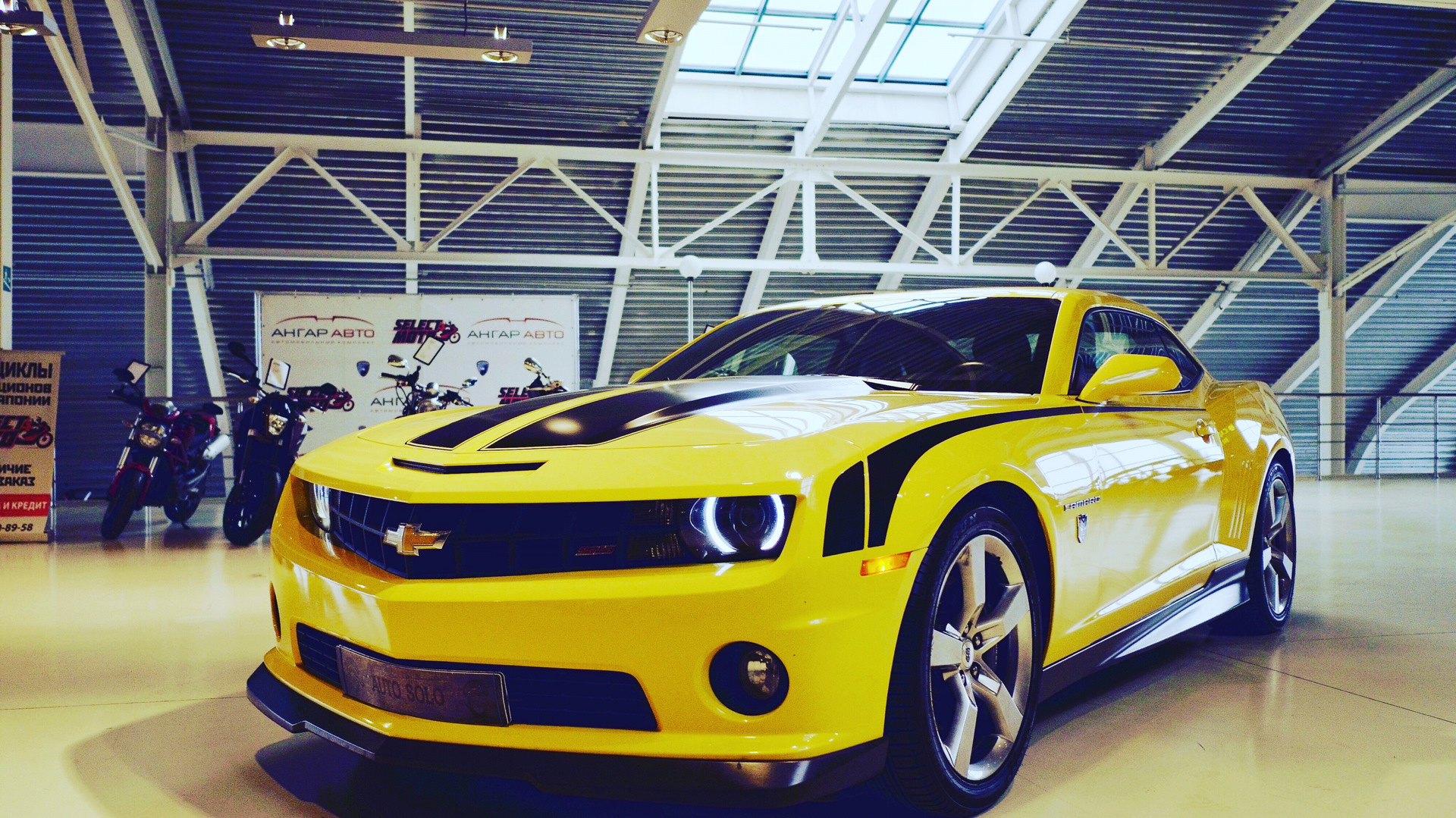 Chevrolet Camaro 2022 Bumblebee