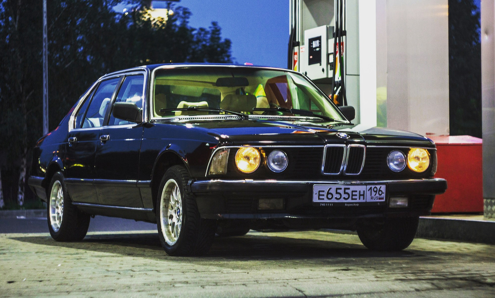 BMW 732