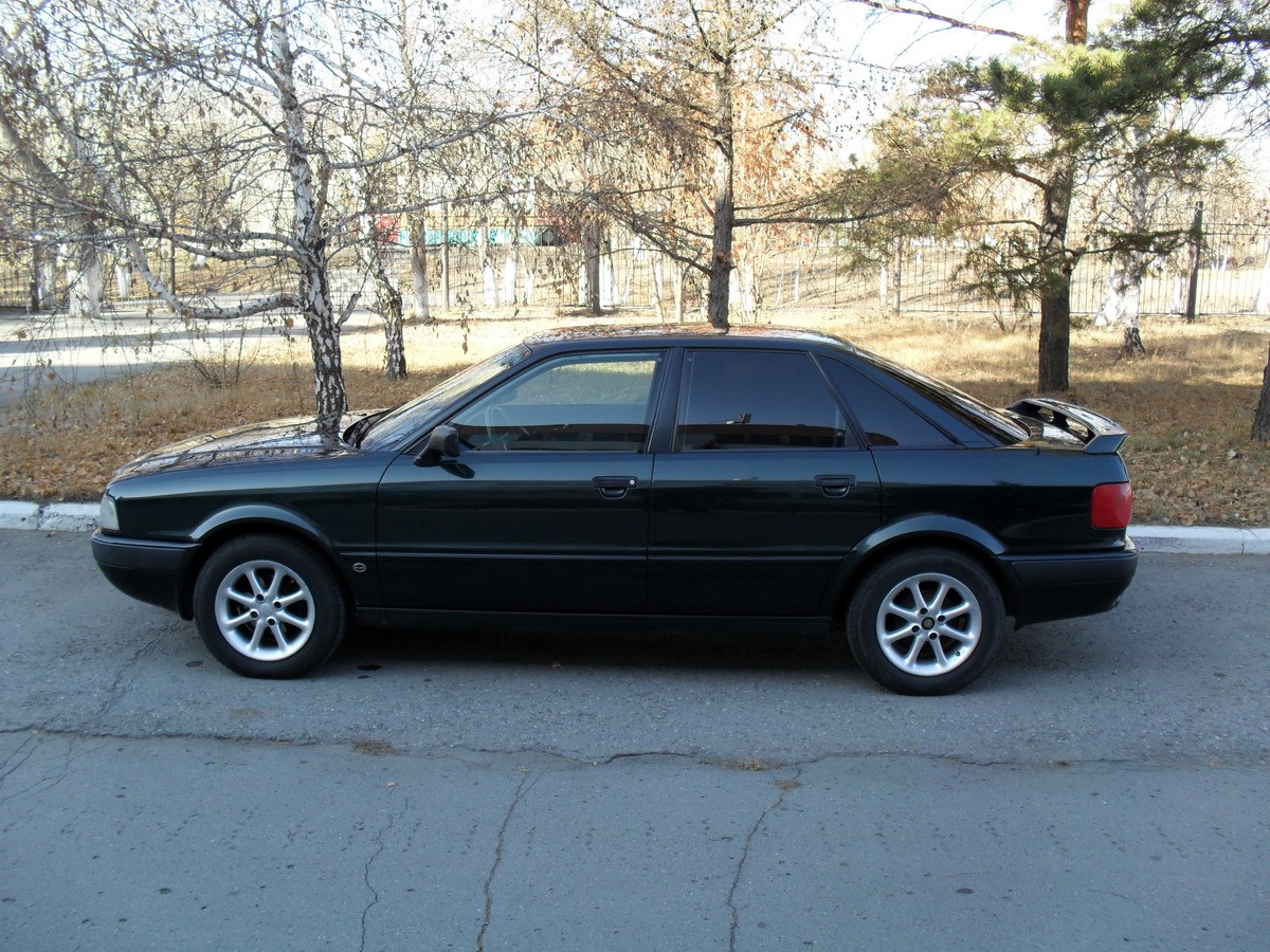 Продажа ауди б у. Ауди 80 б4 черная. Ауди 80 б4 черный цвет. Audi 80 1993. Ауди 80 b4 черная.