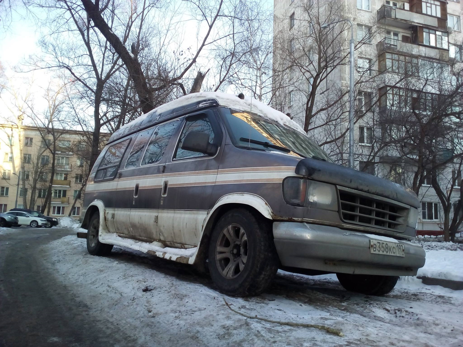 Рассказы дядюшки Олега. Серия 1: Ботинки в огне — Mercedes-Benz W115, 2 л,  1976 года | прикол | DRIVE2