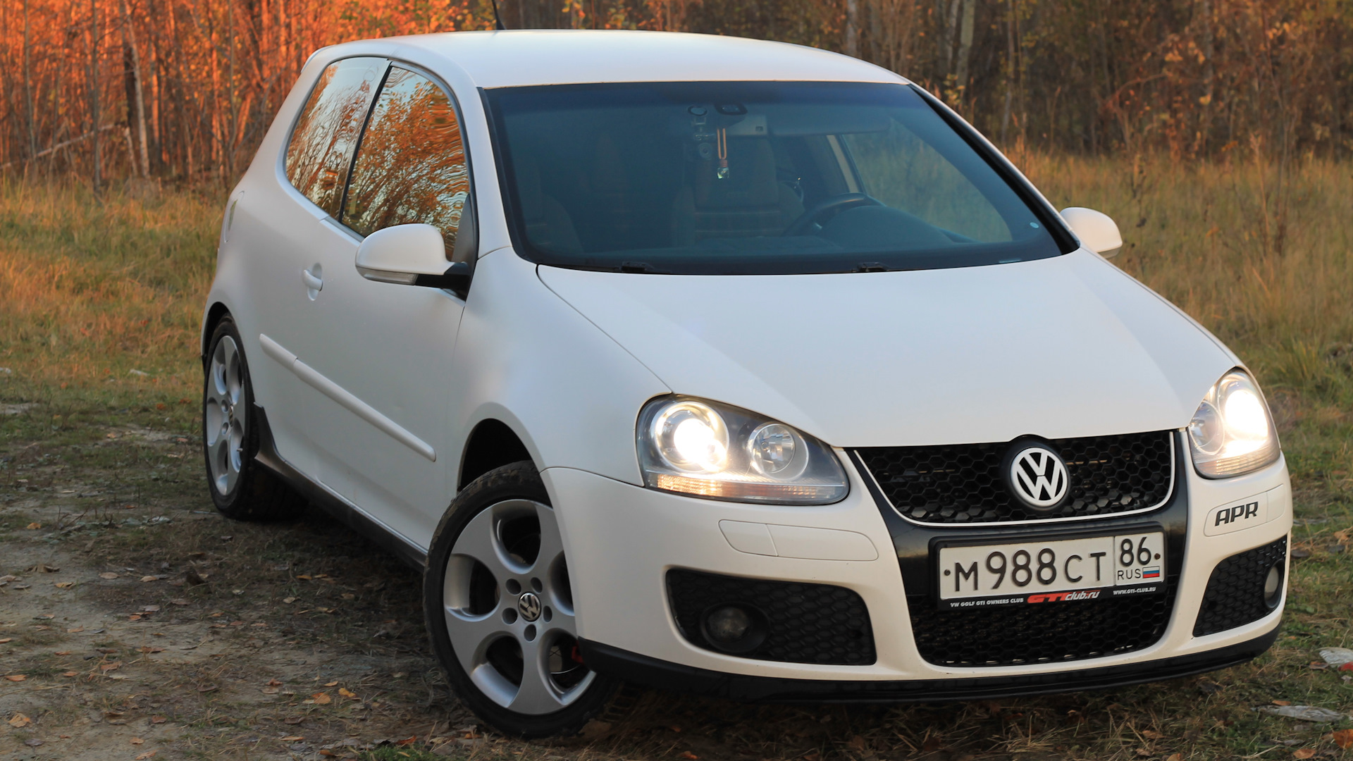 Volkswagen Golf 5 GTI Р±РµР»С‹Р№