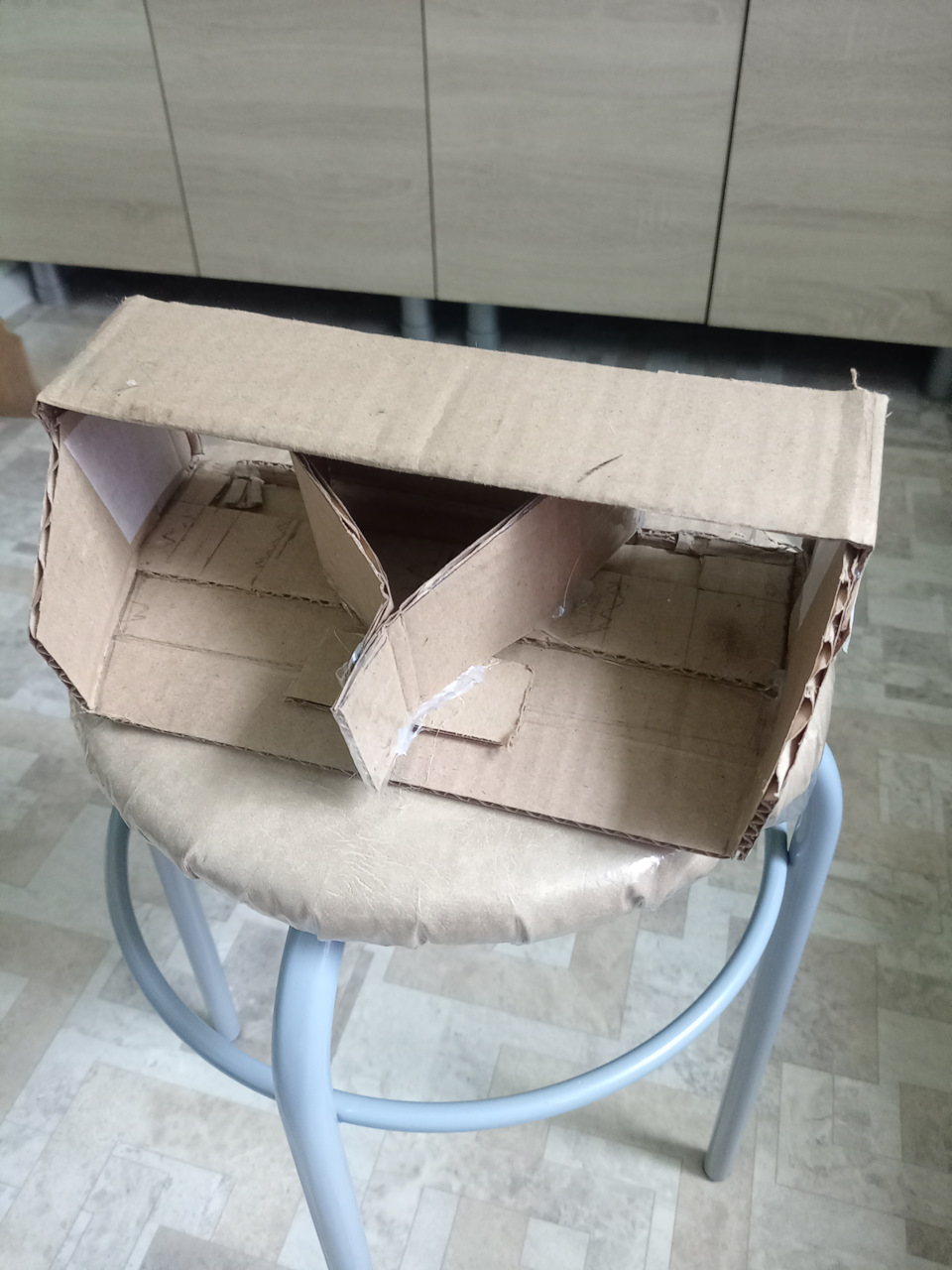 Карточный макет — Lada 2120 Надежда