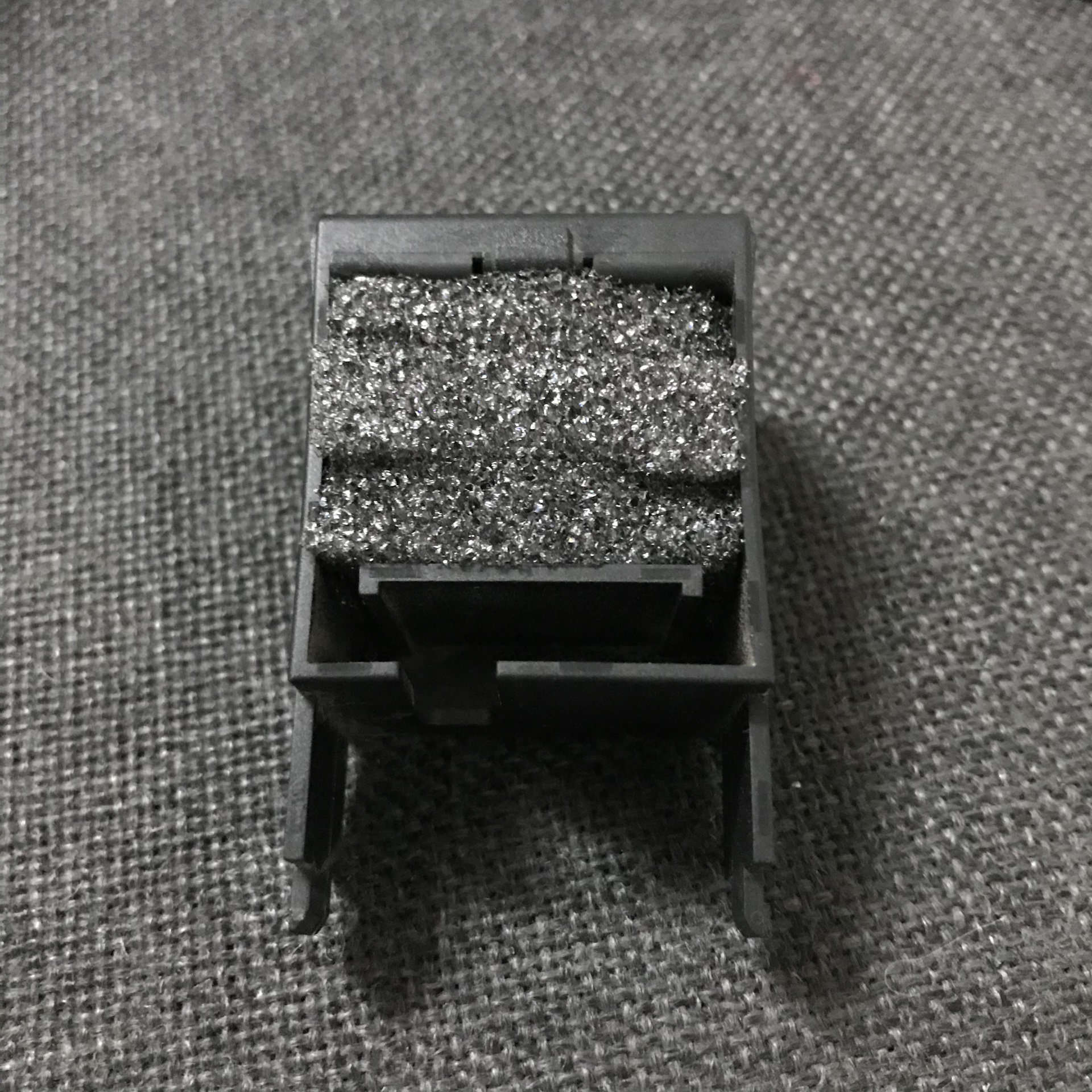 Чистка датчика качества воздуха за бортом — BMW 3 series (E46), 3 л ...