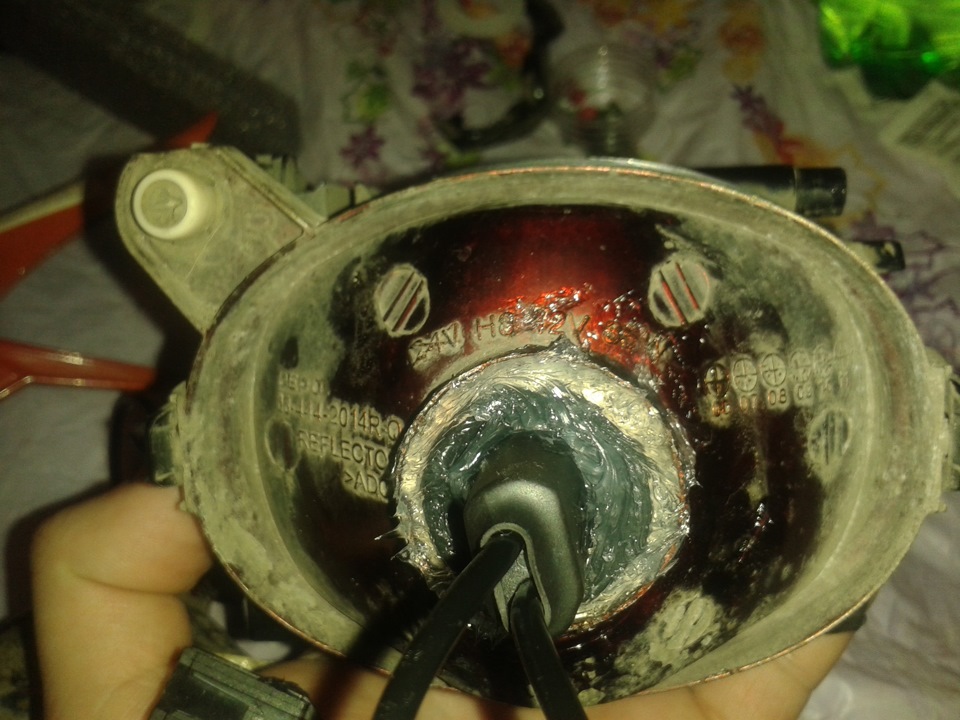 Конденсат в противотуманных фарах — BMW 5 series (E39), 2,2 л, 2002 ...