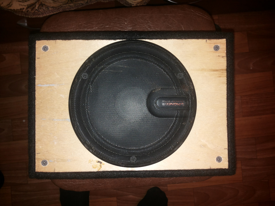 Посмотрел как выглядит с динамиком, всё лучше и лучше. — Москвич 2141