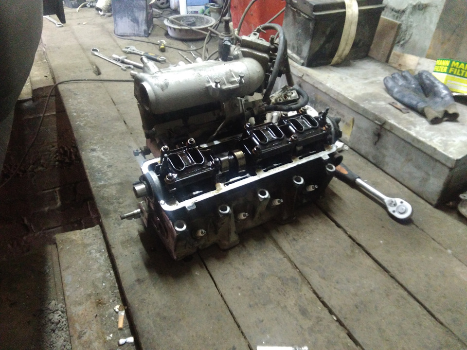 Голова с коллекторами — Lada 21099