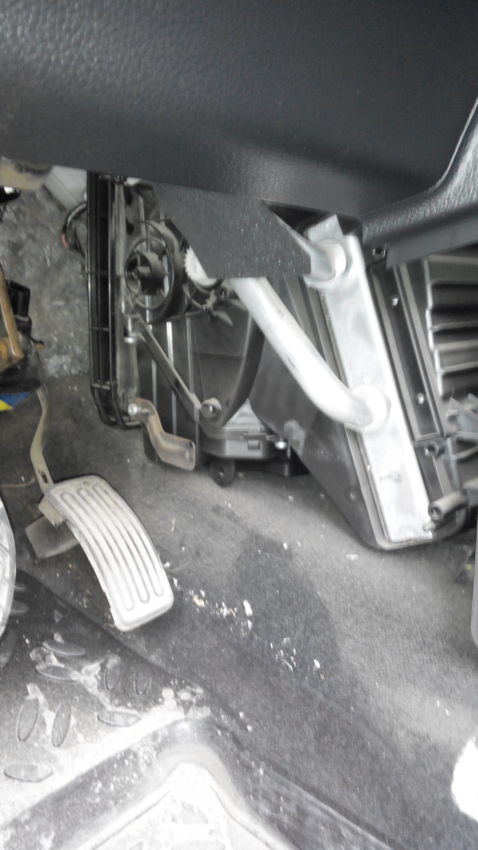 Замена салонного фильтра — Nissan X-Trail II (t31), 2 л, 2008 года ...