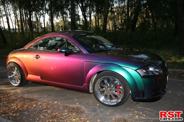 Audi TT Pink