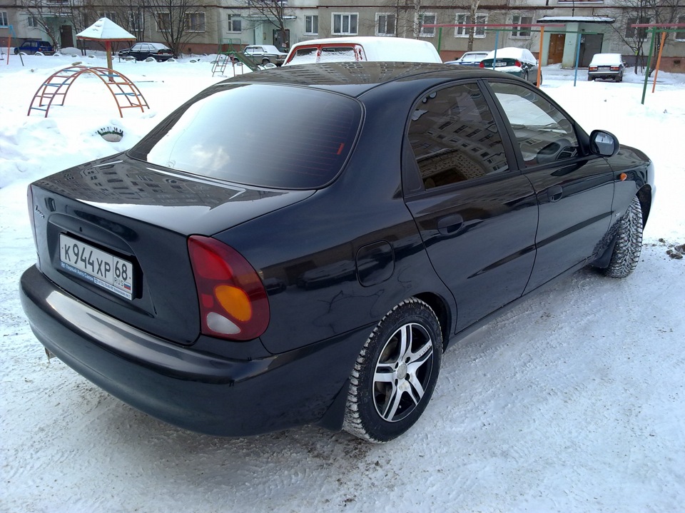 Chevrolet lanos Black