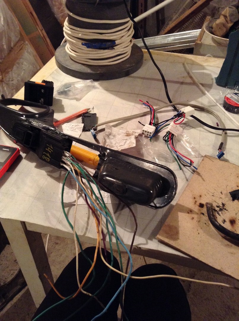 ЗАМЕНА кнопок стеклоподъёмников и подключение электрозеркал с ...