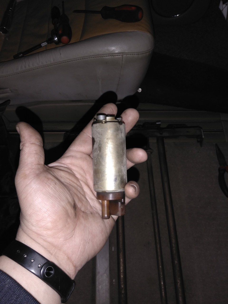 Замена топливного насоса - Nissan March (K12), 1,2 л, 2003 года своими руками DR