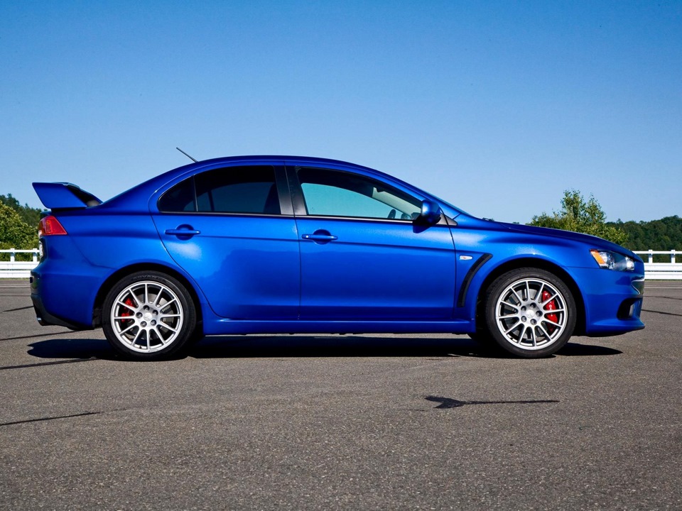 Mitsubishi Lancer X 1.8 бензиновый 2008 синий металик 1.8 мт на DRIVE2