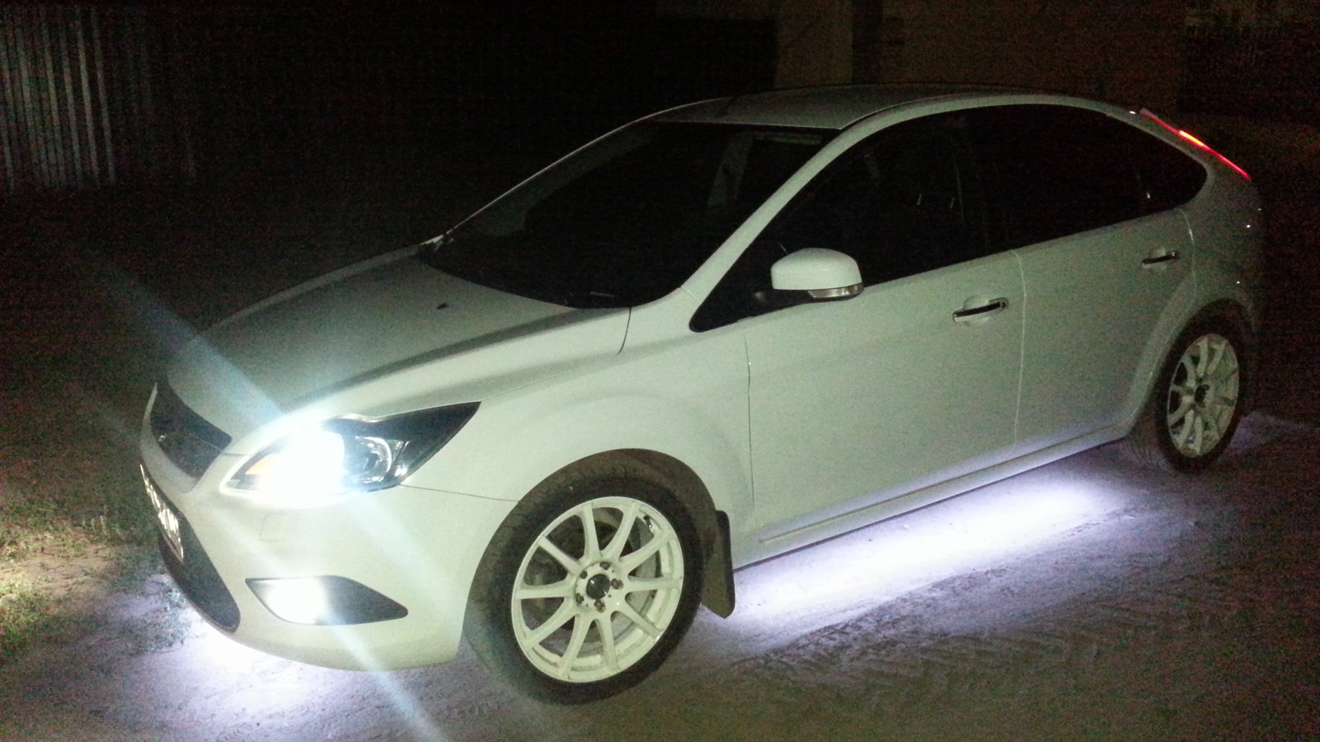 Ford Focus II Hatchback 2.0 бензиновый 2009 | 2.0 литровый на DRIVE2