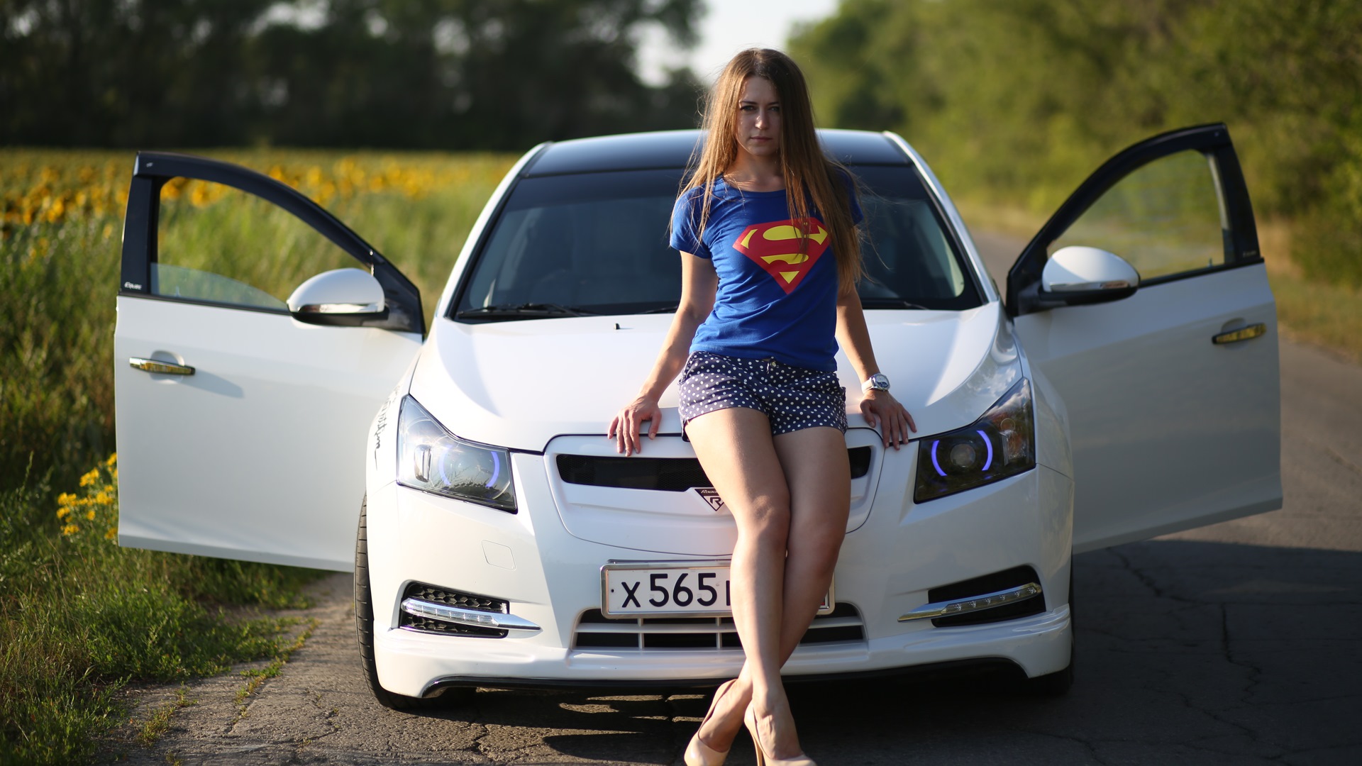 Chevrolet Cruze с девочками