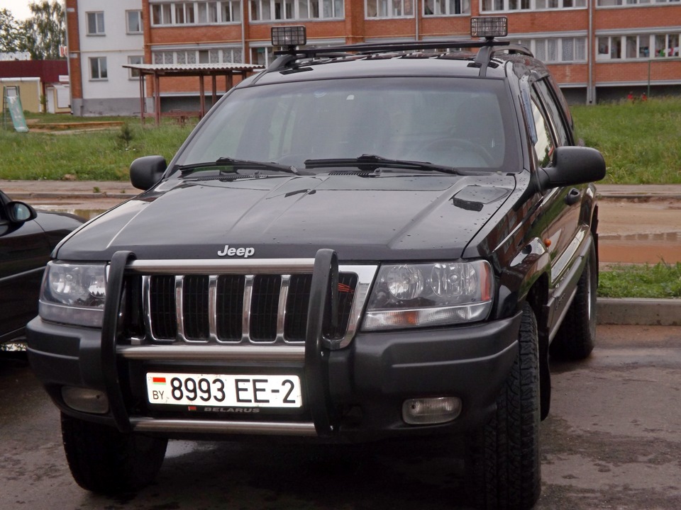 Jeep Cherokee 2000 с кенгурятником