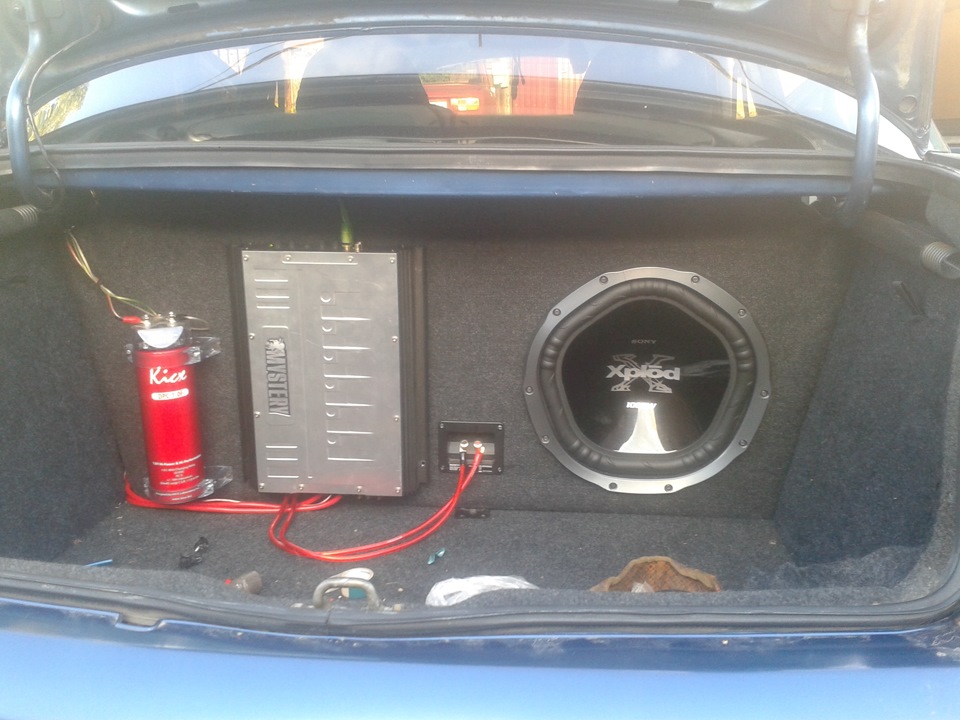 слабый саб. слабый саб. короб для саба. автозвук колхоз. сабвуфер w203.