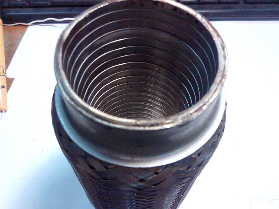 начинка соответствует описанию — внутри металлорукав. — Great Wall Safe