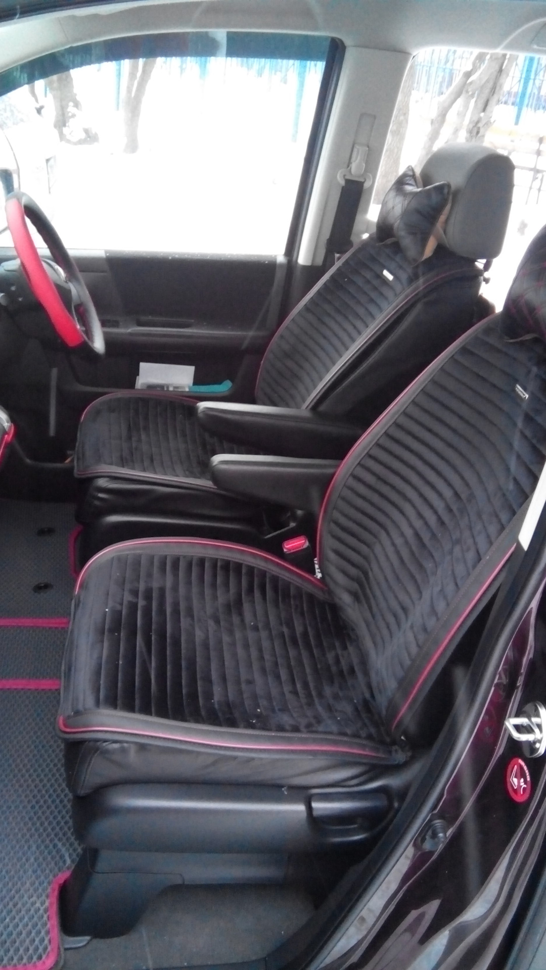 Купить Сиденья Хонда Стрим