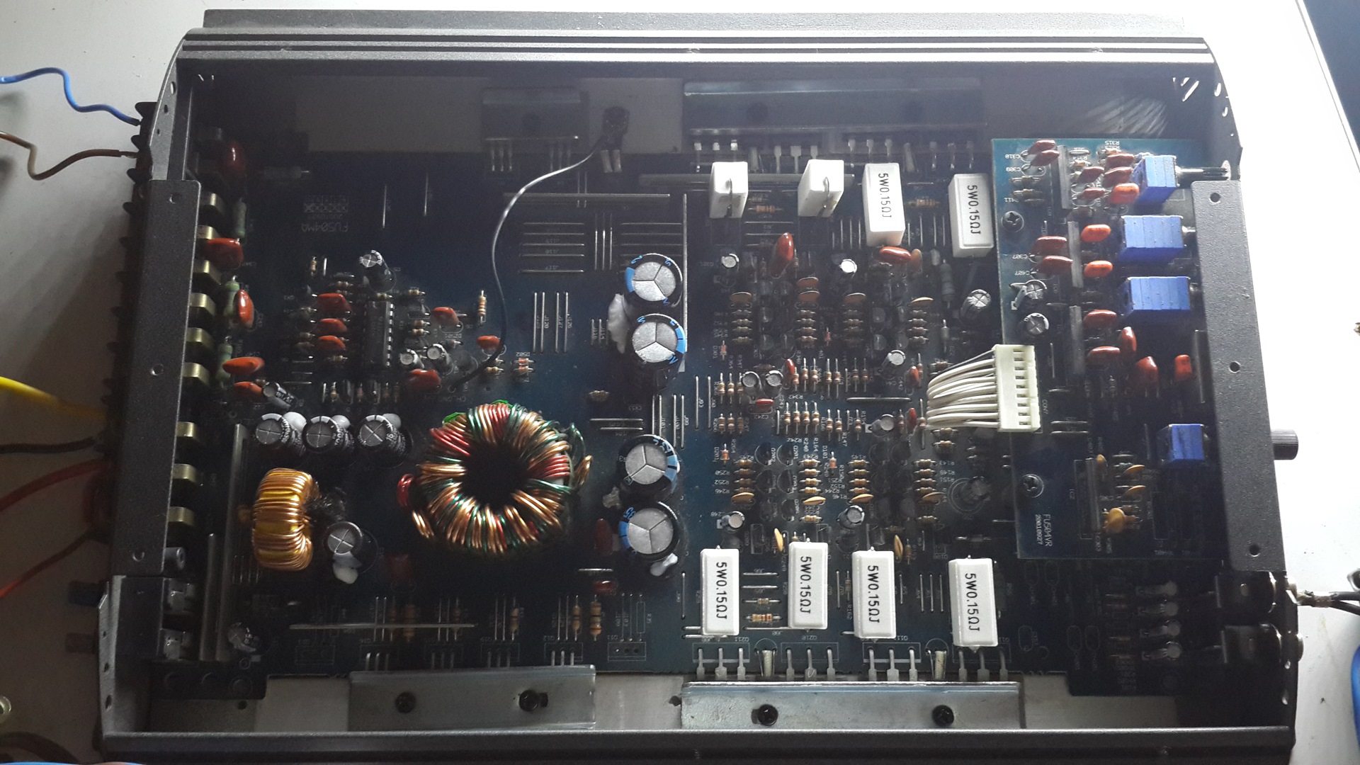 Автомобильный усилитель Blaupunkt GTA 450 ремонт. — DRIVE2