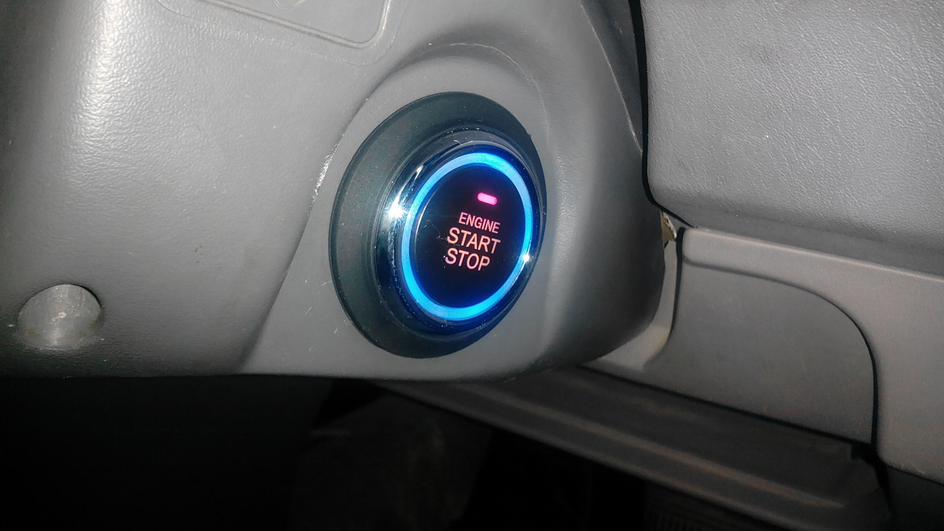 Запуск с кнопки старт стоп. Nissan Тeana 2014 кнопка старт стоп. Ниссан ноут 2011 рест старт стоп.. Кнопка старт стоп двигателя ВАЗ 2107. Кнопка старт-стоп для автомобиля Ниссан Кашкай.