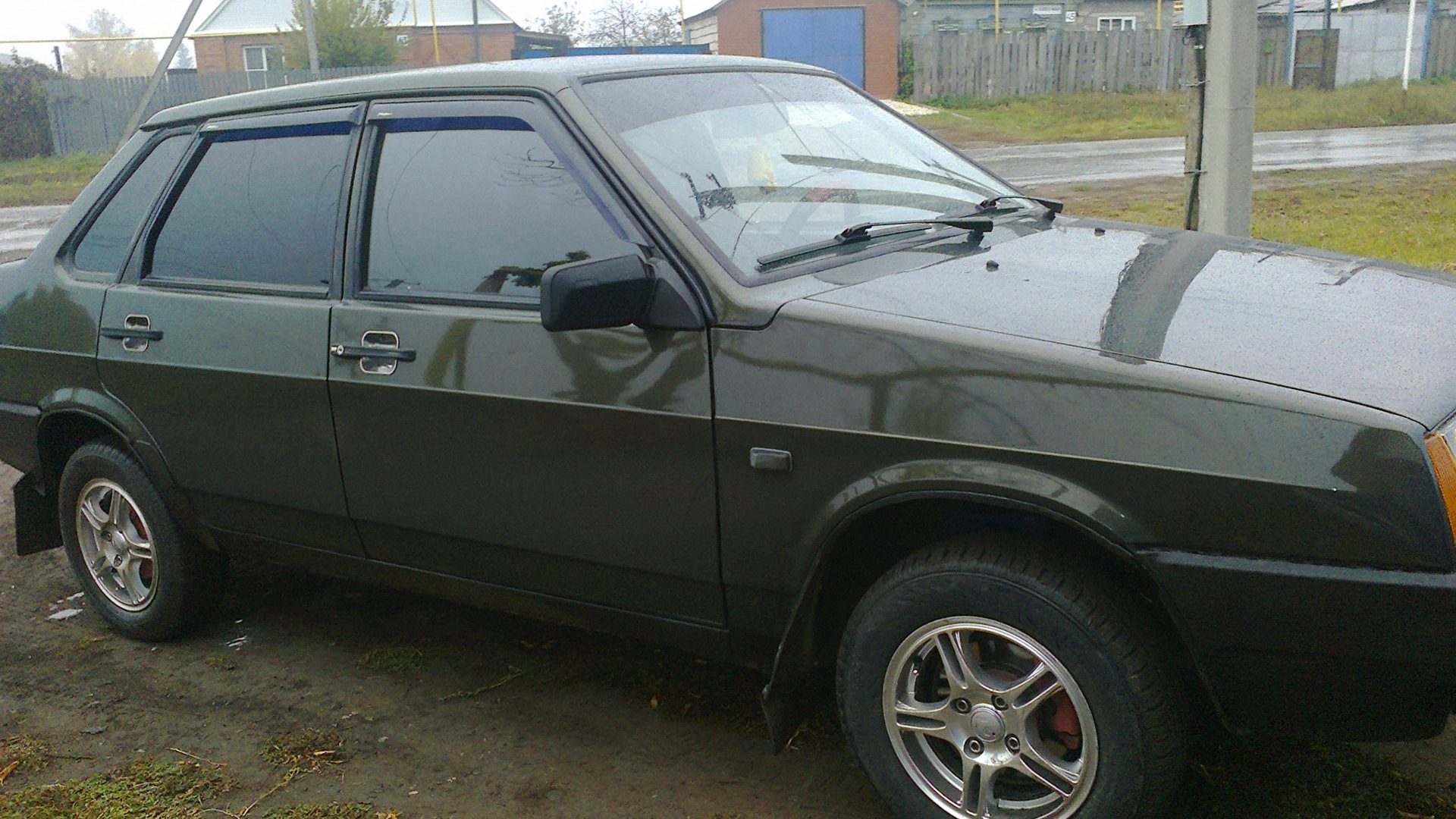 Lada 21099 бензиновый 2004 | 