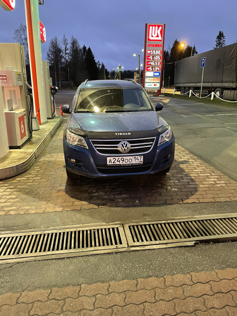 Tigar 235 55 r 17 — Volkswagen Tiguan (1G), 1,4 л, 2009 года | шины ...