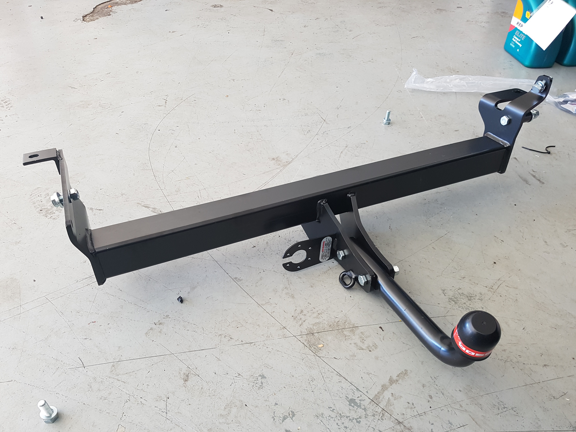 Можно ли фаркоп. Крепление фаркопа ваз 2106. Фаркоп калина 2 универсал. Можно ли фаркоп. 4.