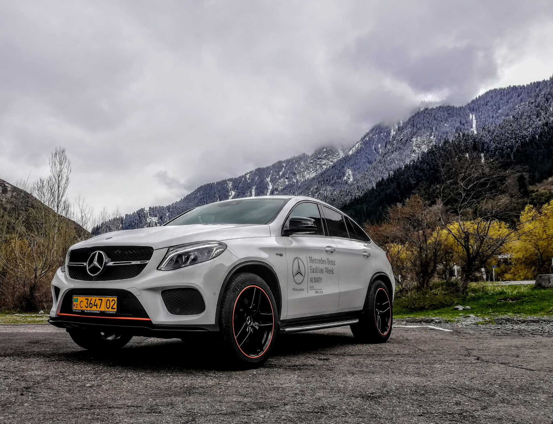 Осознанное порабощение или чистый фан: что творят три буквы и Mercedes-AMG  GLE 43 4MATIC Coupe — «Тест-драйвы» на DRIVE2