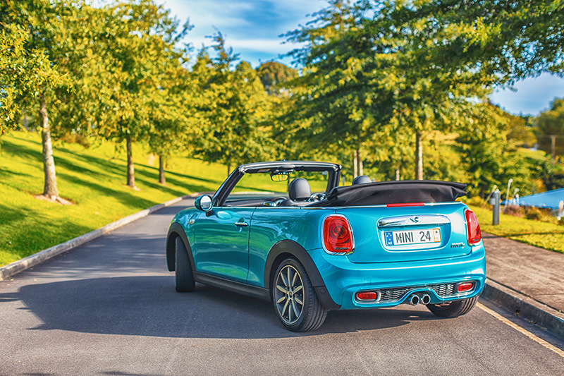 mini cooper кабриолет с жесткой крышей. Смотреть фото mini cooper кабриолет с жесткой крышей. Смотреть картинку mini cooper кабриолет с жесткой крышей. Картинка про mini cooper кабриолет с жесткой крышей. Фото mini cooper кабриолет с жесткой крышей