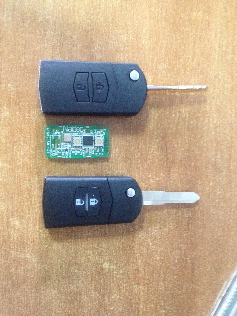 Ts keys. Mazda 6 gg выкидной ключ. Штатный ключ Мазда 6. Ключ выкидной Соната 6. Выкидной ключ w210.