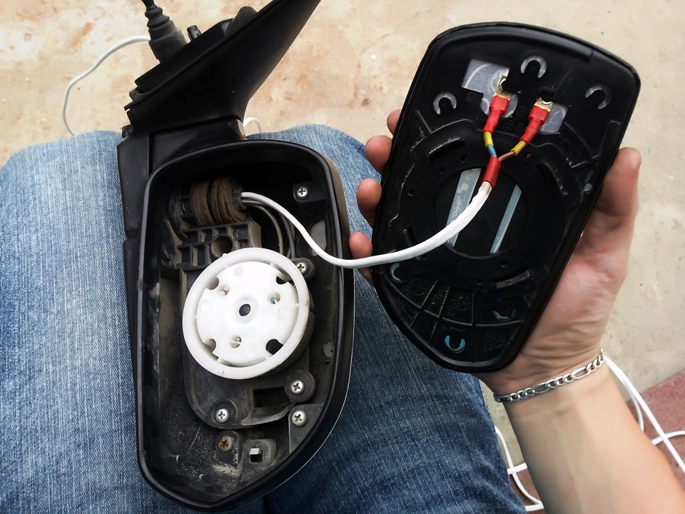 Как подключить обогрев зеркал на киа спектра