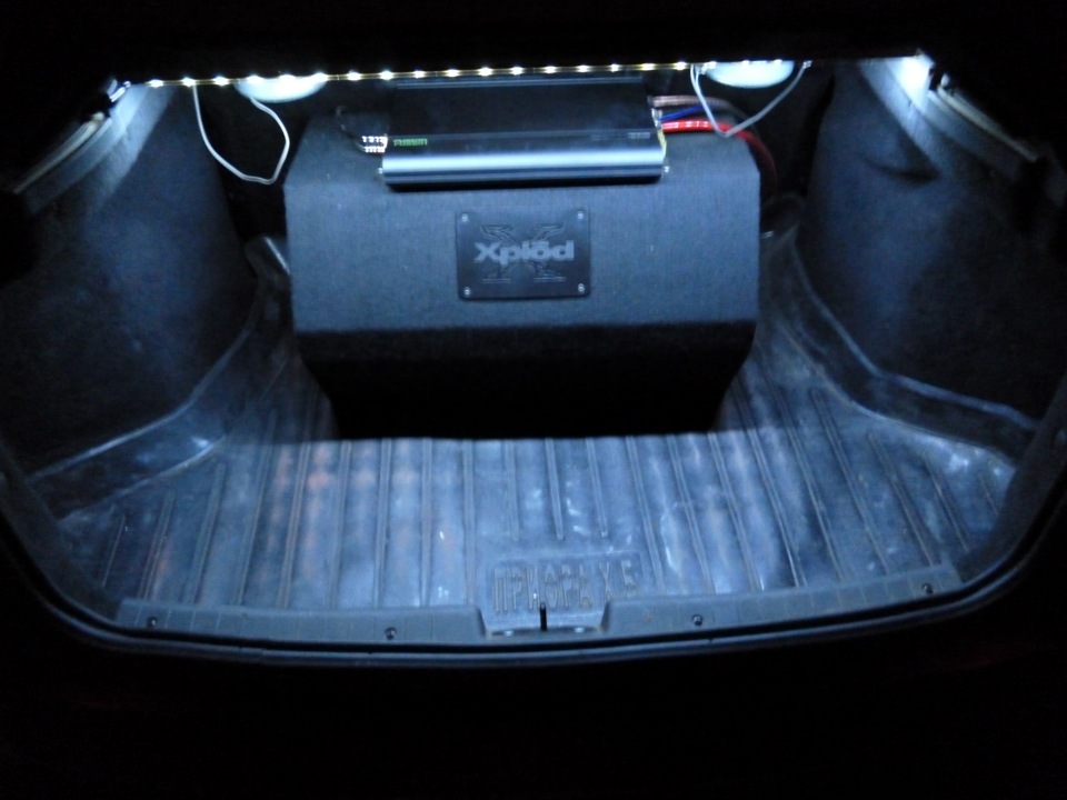 приора 2 подсветка багажника. лампа багажника приора 2. приора 2 подсветка багажника. лада приора седан плафон освещения багажника. лада приора универсал подсветка багажника.