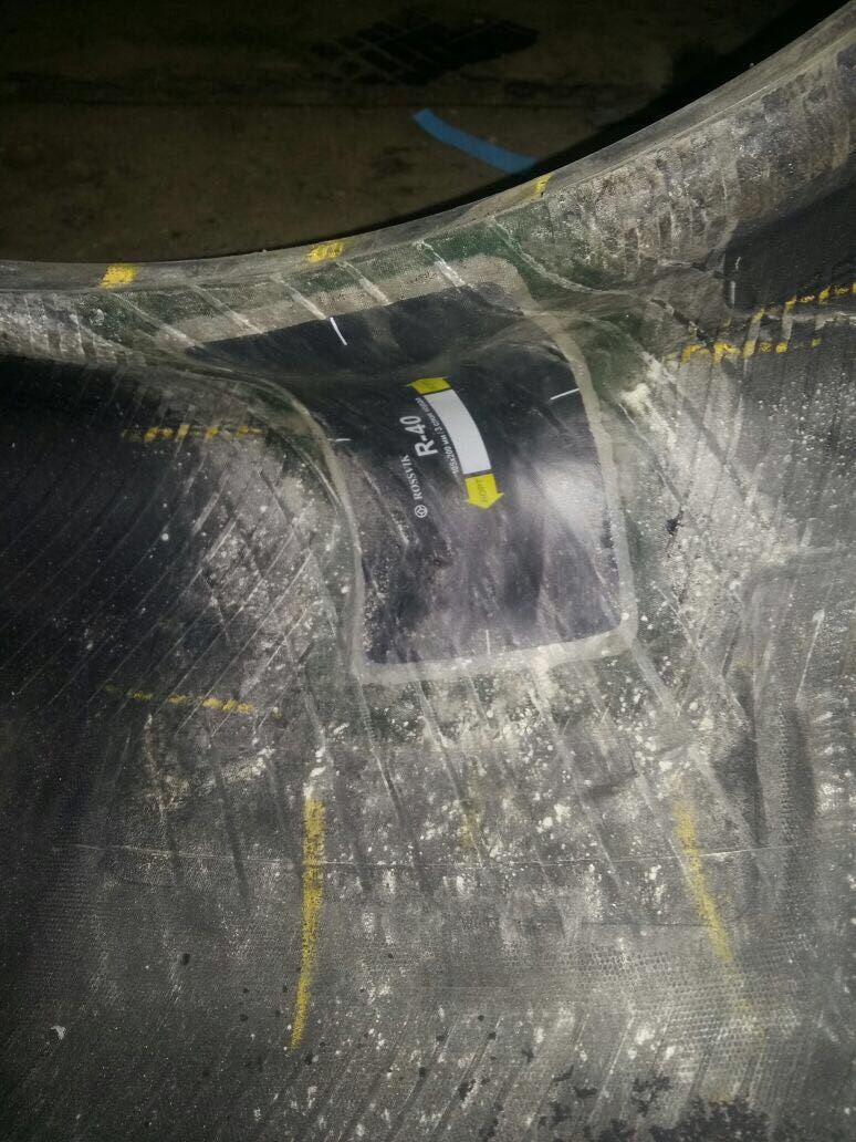 Починил боковой порез. Хороший шиномонтаж. — Toyota Land Cruiser 200, 4 ...