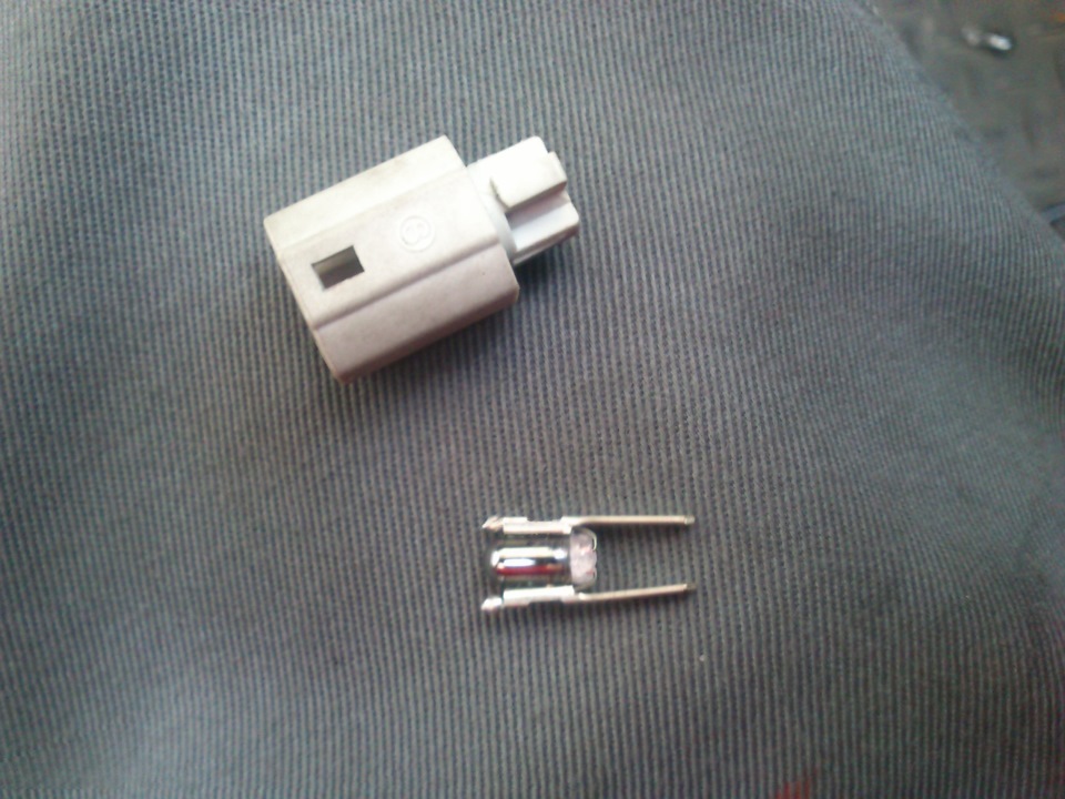 Замена лампочек в щитке приборов — Toyota Camry (XV10), 2,2 л, 1994 ...