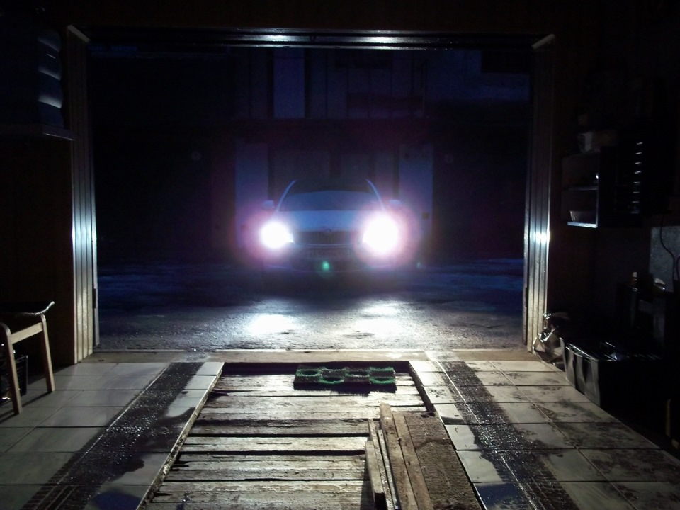Слева MTF, справа OSRAM — Skoda Octavia A5 Mk2
