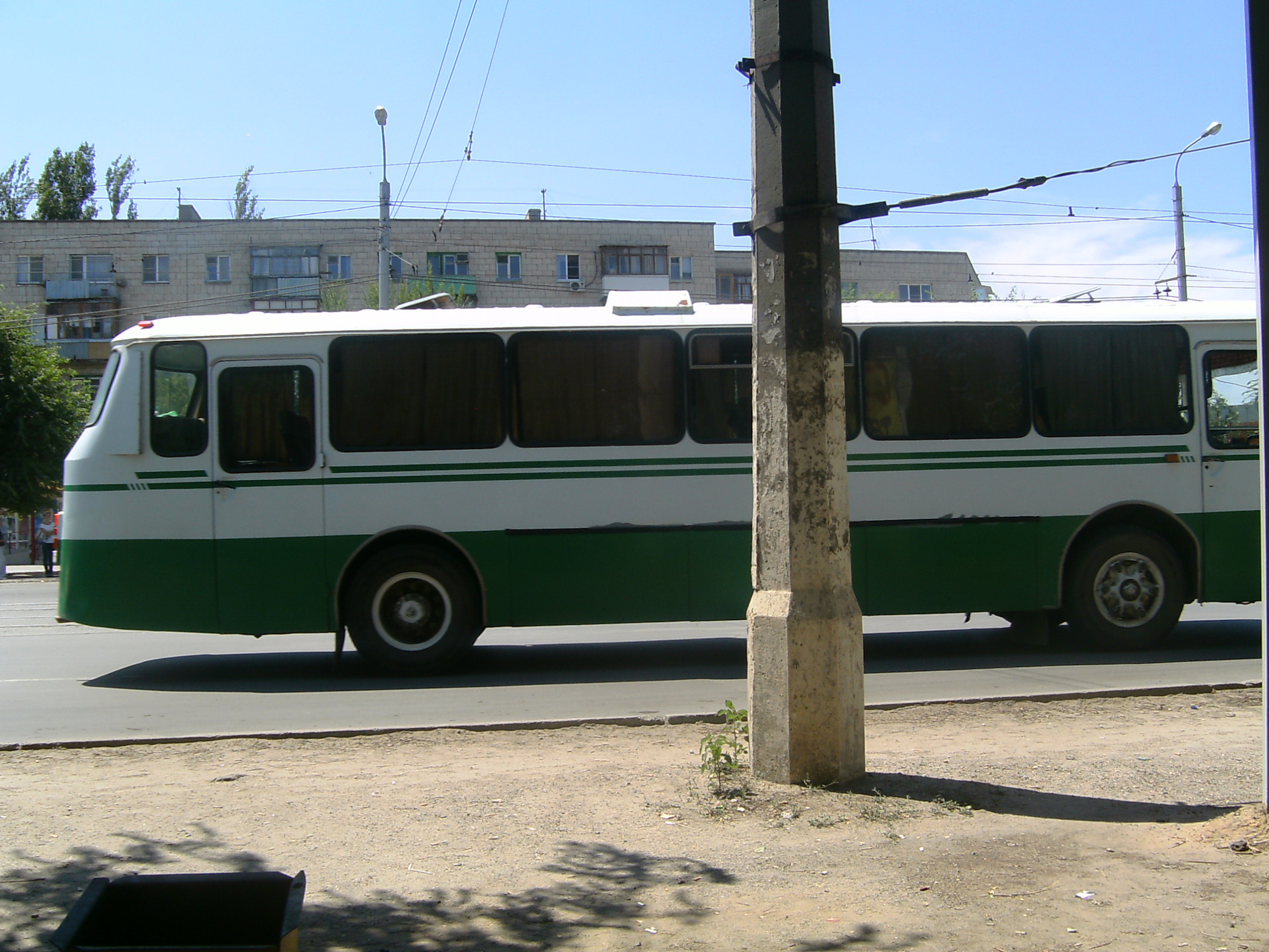 Автобусы волгоград телефон. Волгодонск Волгоград Икарус. Автобус Волгодонск Волгоград. Автобусы Икарус в Волгограде. Автобусы старые в Волгограде.