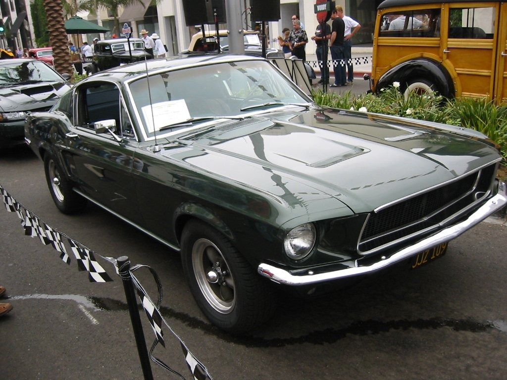 Ford mustang drive2