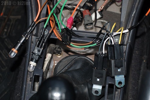 Кишки в салоне — Nissan Wingroad (Y11)