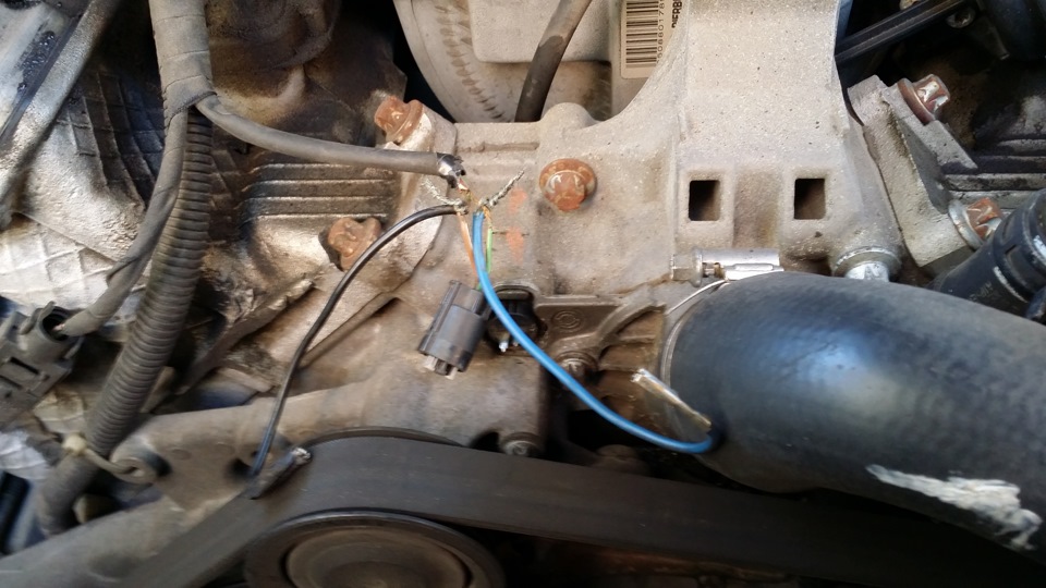 Замена датчика температуры антифриза — Mercedes-Benz E-class (W210), 2 ...