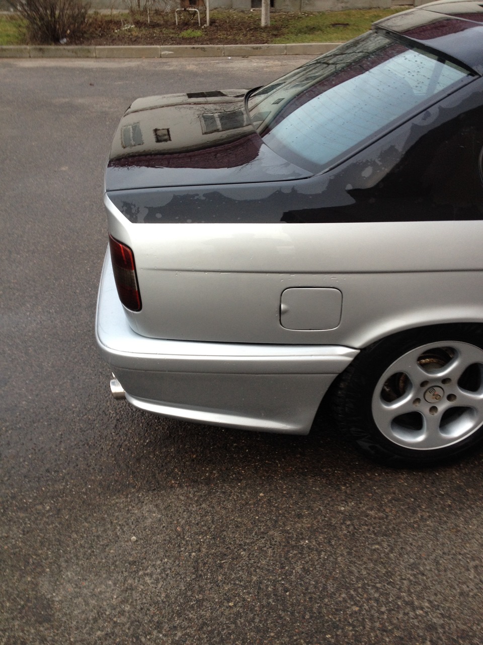 Photo from the logbook BMW 5 series (E34)