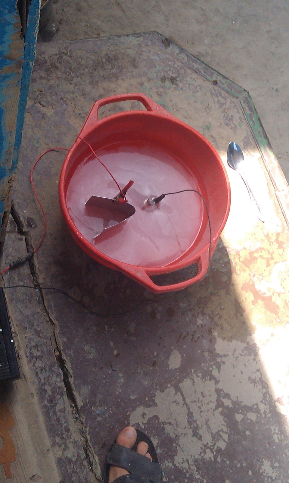 Удаление ржавчины электролизом(проба) — Lada 2109, 1988 года | кузовной ...