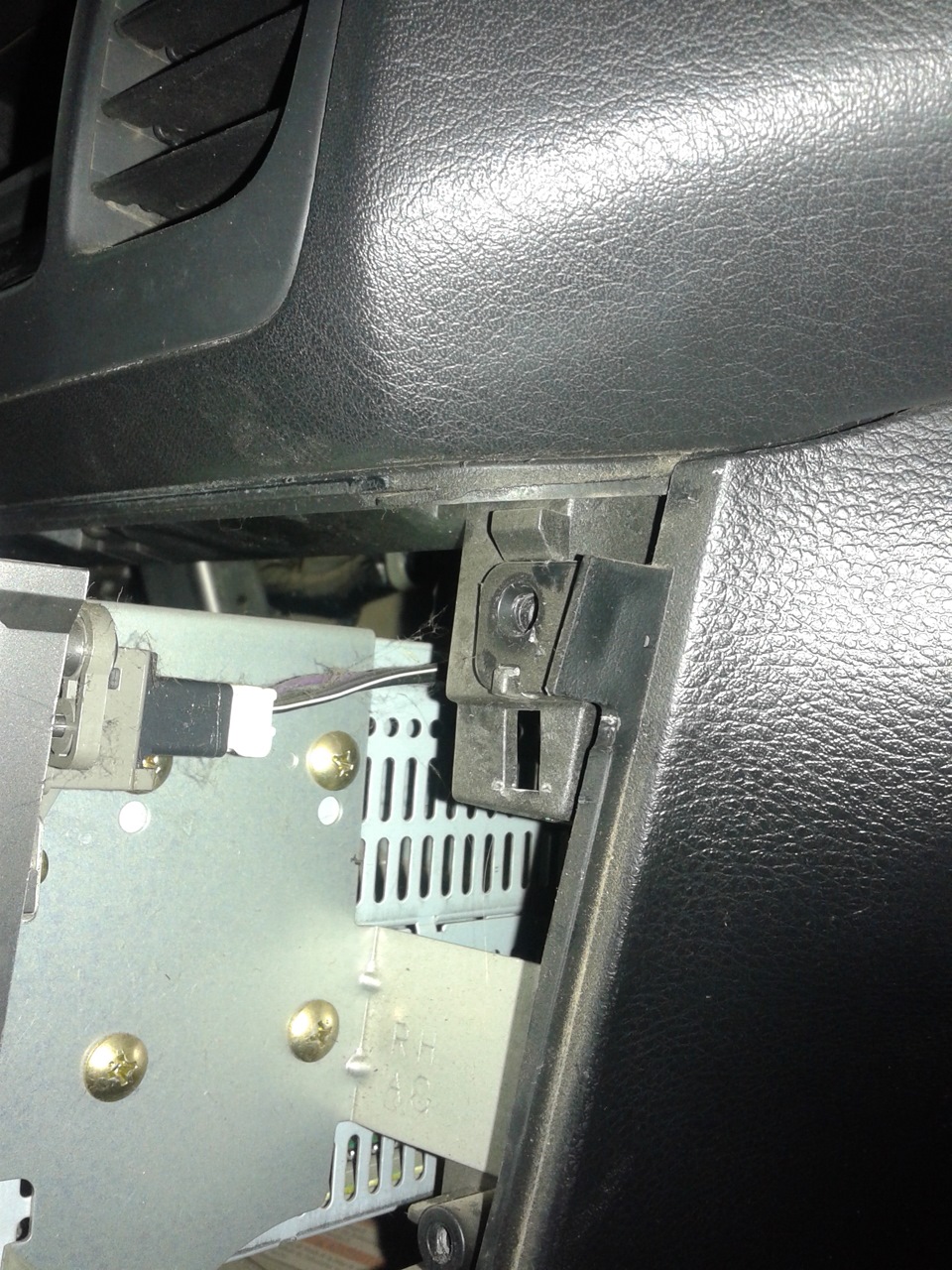 Установка MP3 USB адаптер SUBARU KENWOOD — Subaru Legacy (BL/BP), 2 л ...