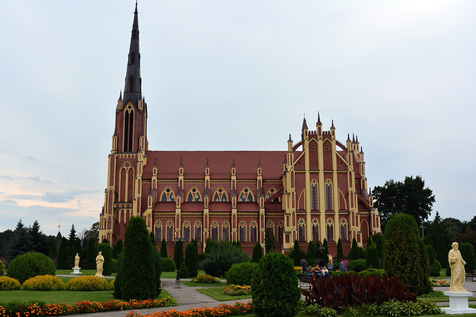 Троицкий костел в гервятах фото