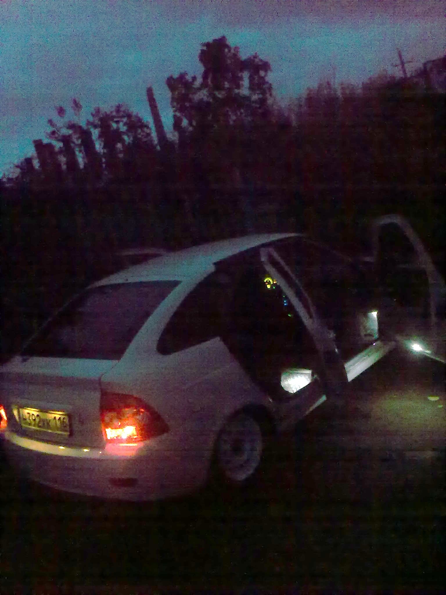 Подсветка дверей — Lada Приора хэтчбек, 1,6 л, 2010 года | тюнинг | DRIVE2