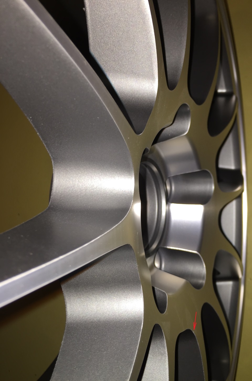 Мелкие недочеты с фасками. Не критично. — Volkswagen Jetta VI