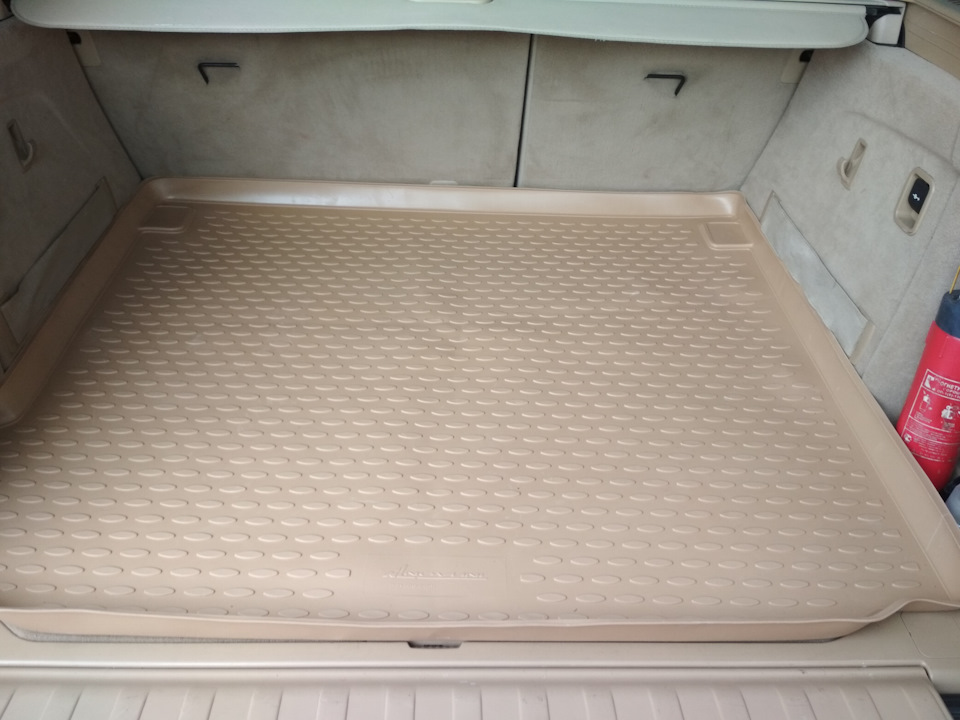 Коврик в багажник — BMW X5 (E70), 3 л, 2008 года | аксессуары | DRIVE2