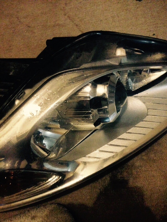 Вид сбоку после первой переделки. Диод Cree уже убран — Ford Mondeo IV